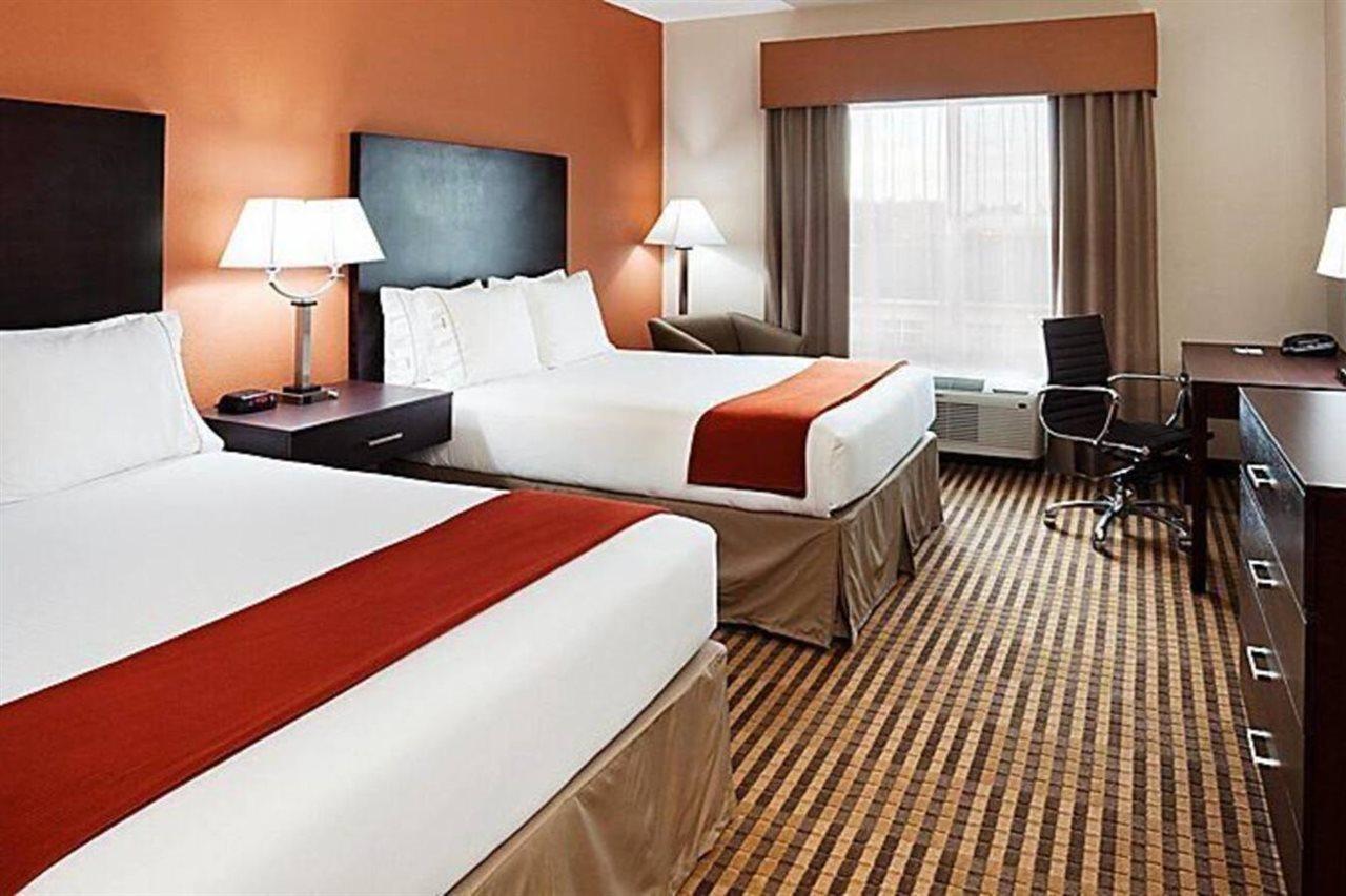 Holiday Inn Express & Suites Charlotte Southwest By Ihg Exterior photo